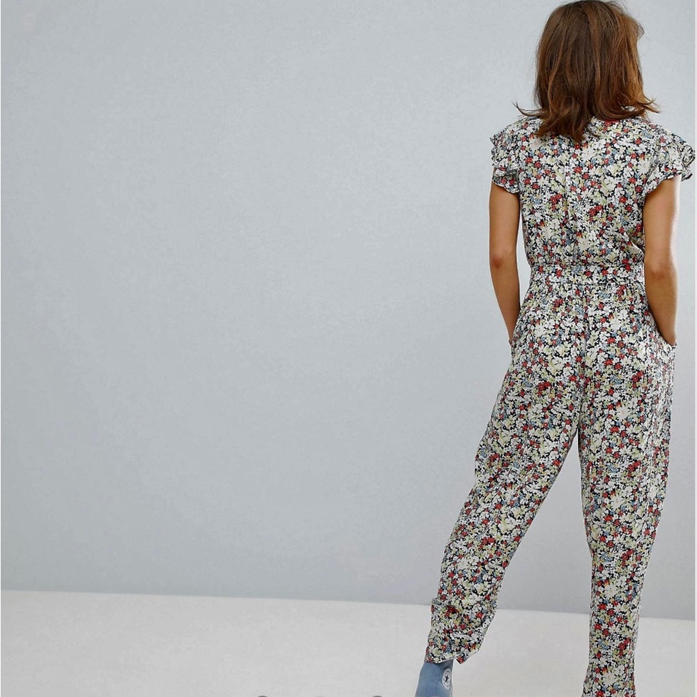 NEW Free People | Ruffle Your Feathers Jumpsuit | Navy Floral | Size Small - Picture 2 of 8
